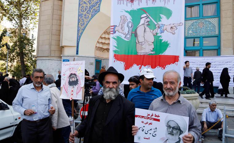 إيرانيون يتظاهرون في طهران ضد السعودية