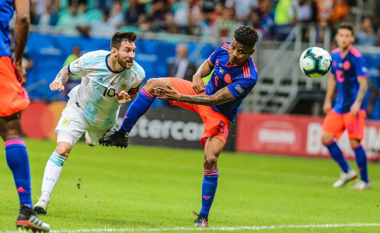 بداية مخيبة للأرجنتين وميسي