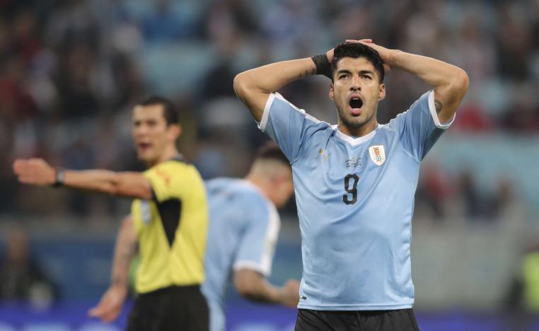 الأوروغواي قد تغادر البطولة القارية من الباب الضيق