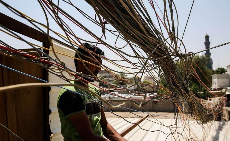 تقني عراقي يمدد بدائل من مولدات للكهرباء