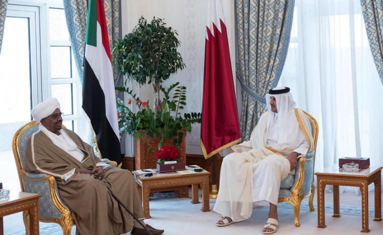 امير قطر الشيخ تميم بن حمد ال ثاني والرئيس السوداني المخلوع عمر البشير