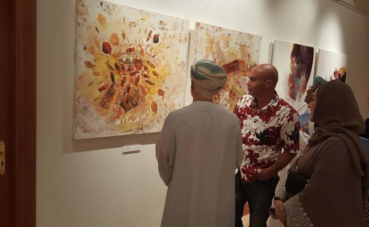 معرض ملتقى ابن الزبير للفنون في نسخته الأولى (الصورة من صفحة بيت ابن الزبير على فيسبوك)