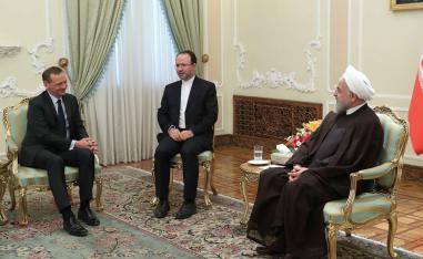 زيارة مستشار ماكرون لطهران