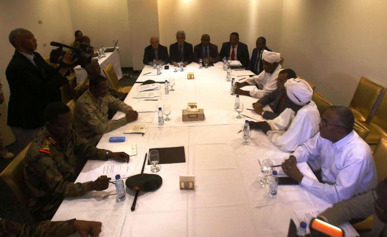 مفاوضات بين ممثلي المعارضة وممثلي المجلس العسكري السوداني