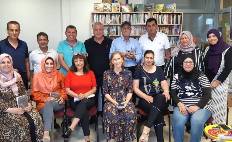 نموذج للحياة