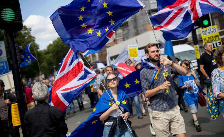 أكثر من مليون أوروبي حصلوا على الإقامة الدائمة بريطانيا في يوليو