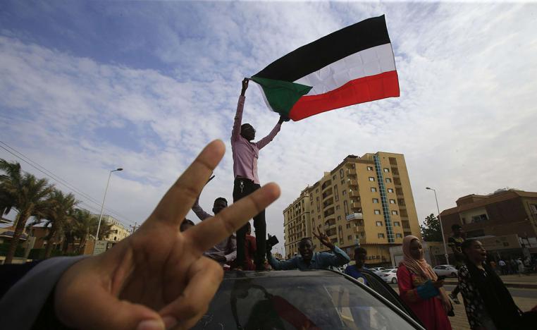 حكومة توافق على استقرار السودان في الطريق