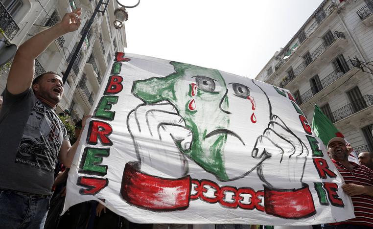 إطلاق سراح سجناء الحراك من أهم المطالب