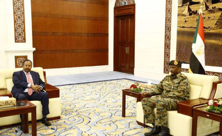 السودانيون ينتظرون المشاورات حول الحكومة الجديدة بتفاؤل حذر