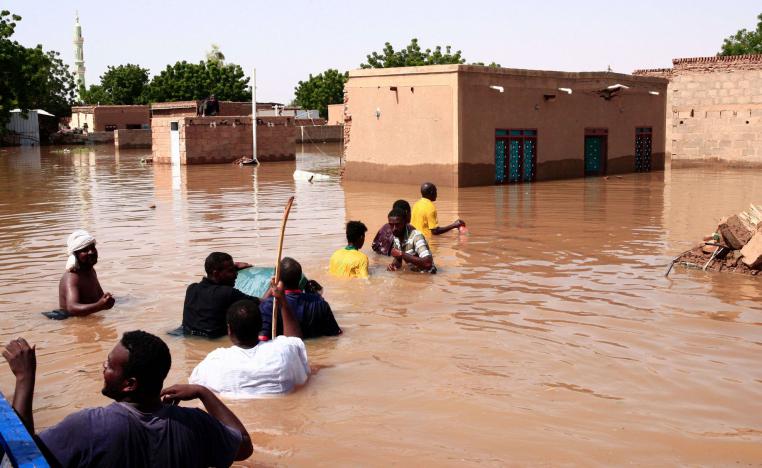 مياه الفيضانات تغمر مناطق سودانية 