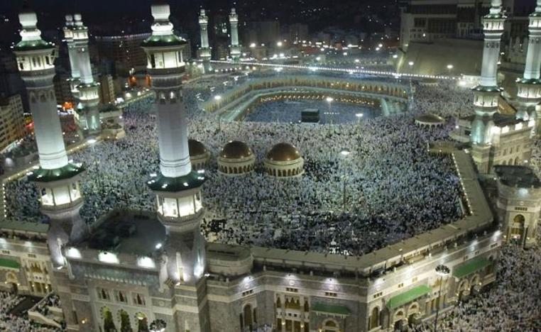 كل هؤلاء الحجاج في المطارات؟