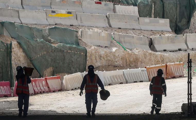 عمال منشئات المونديال في قطر