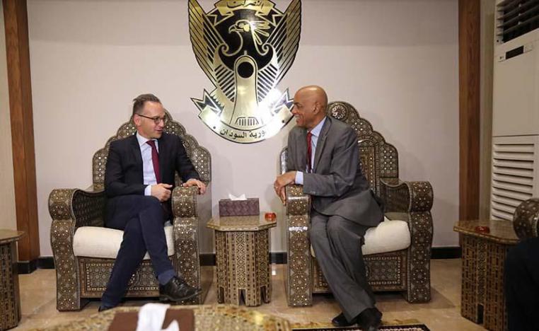 زيارة تنهي عزلة السودان الدولية