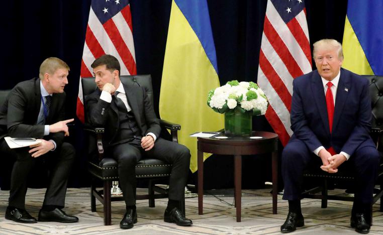 الرئيس الأميركي دونالد ترامب مع نظيره الأوكراني فولوديمير زيلينسكي