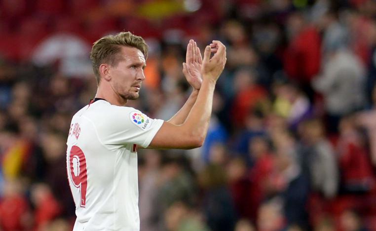 المهاجم الهولندي لوك دي يونغ 