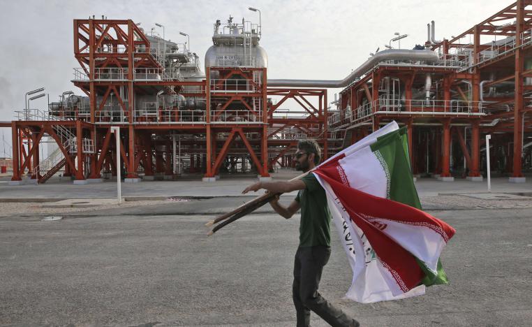 شركة النفط الإيرانية العاجزة تتكبد مصاريف التطوير في الحقل