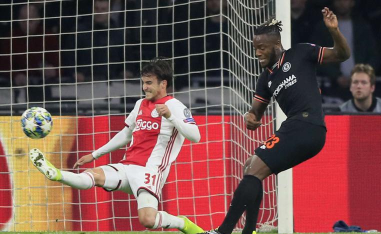 تشلسي وأياكس امستردام 