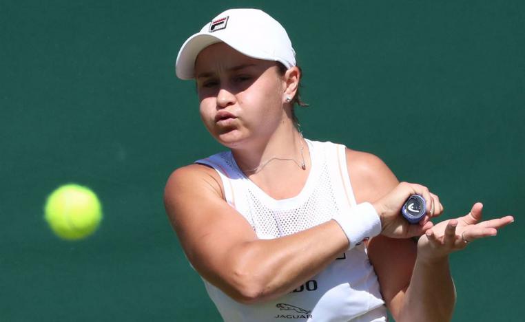 بارتي تفوز بعد ارتكاب الكثير من الأخطاء