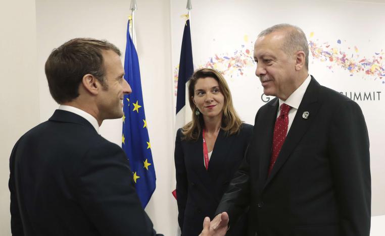 لقاء سابق بين اردوغان وماكرون
