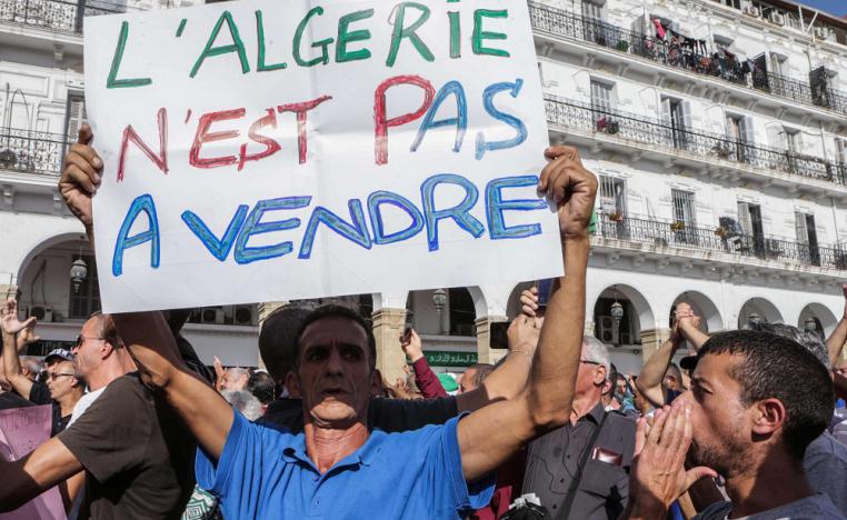 المحتجون ضد قانون المحروقات في الجزائر