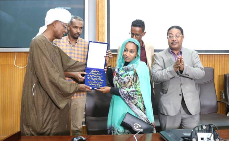 حضور جماهيري كبير 