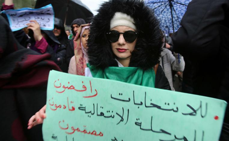 مئات الطلاب الجزائريين يرفضون الانتخابات الرئاسية