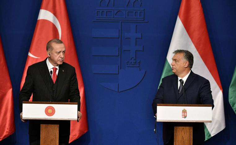 الرئيس التركي رجب طيب أردوغان في مؤتمر صحفي مع رئيس الوزراء المجري فكتور اوربان