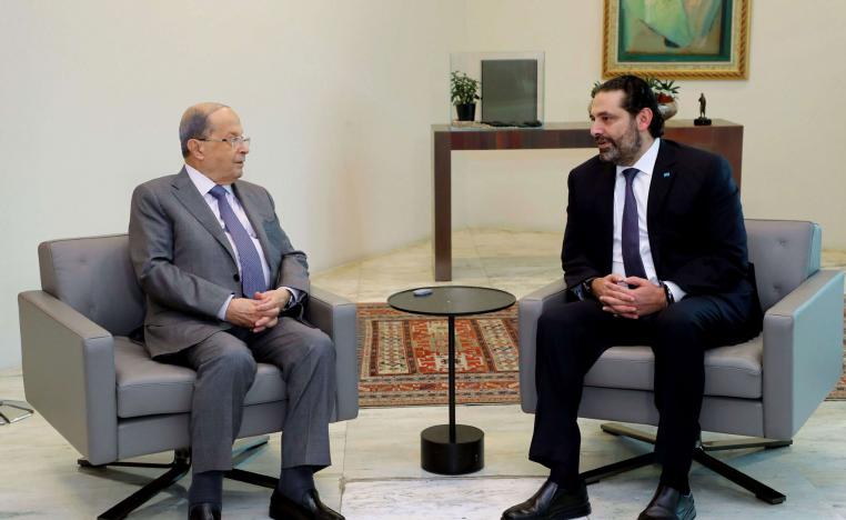 الرئيس اللبناني المستقيل سعد الحريري في اجتماع مع رئيس الوزراء المستقيل ميشال عون