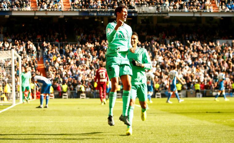 لاعب ريال مدريد رفائيل فاران 