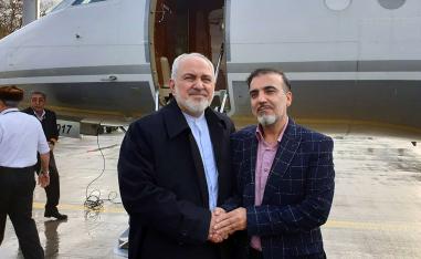 وزير الخارجية الايراني مع مسعود سليماني العالم الإيراني المفرج عنه