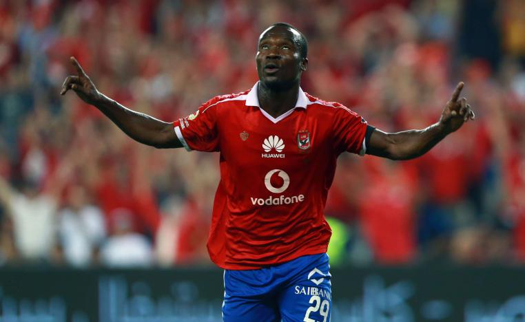 الأهلي يبتعد بالفوز الـ14