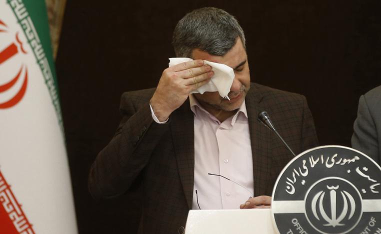 كيف يصدق الإيرانيون السلطة والفيروس أصاب مسؤولي الصحة 