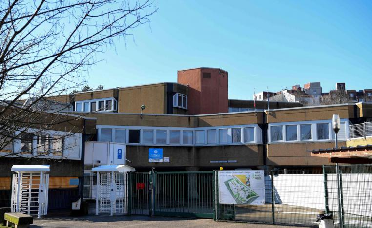 المدرسة الثانوية في فيلفونتان 