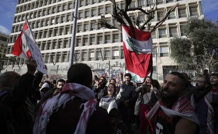 الحراك اللبناني يتمسك برحيل النظام السياسي