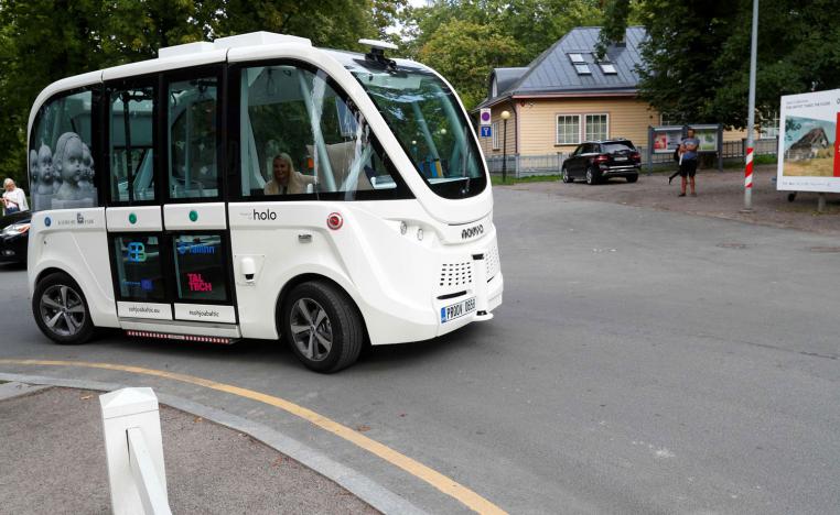 حافلة كهربائية