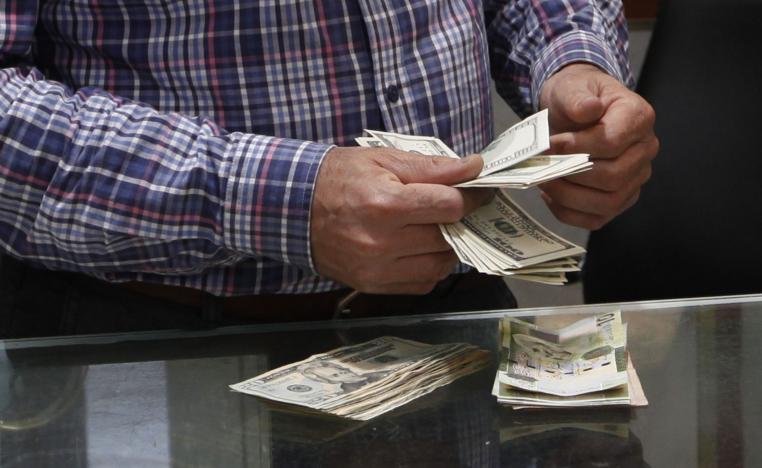 الدولار في البنك المركزي بطرابلس متوفر للأتراك دون الليبيين!