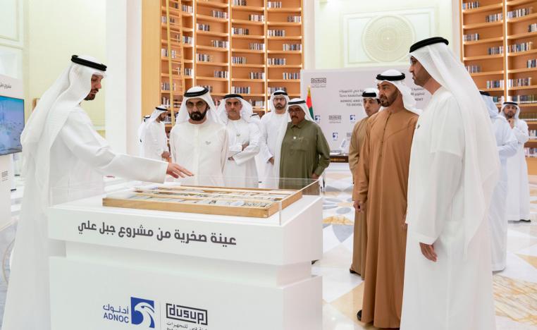 اتفاق بين أدنوك وهيئة دبي للتجهيزات لتطوير أعمال الحقل المشترك وانتاجه