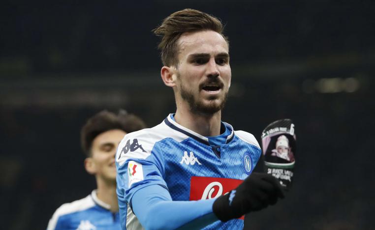 نابولي يفوز على إنتر للمرة الأولى على ملعبه