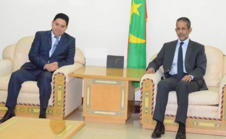 Moroccan FM Nasser Bourita (L) held talks with his Mauritanian PMIsmaïl Bedde Cheikh 