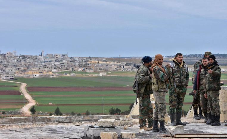 سرية من الجيش السوري على مقربة من حلب