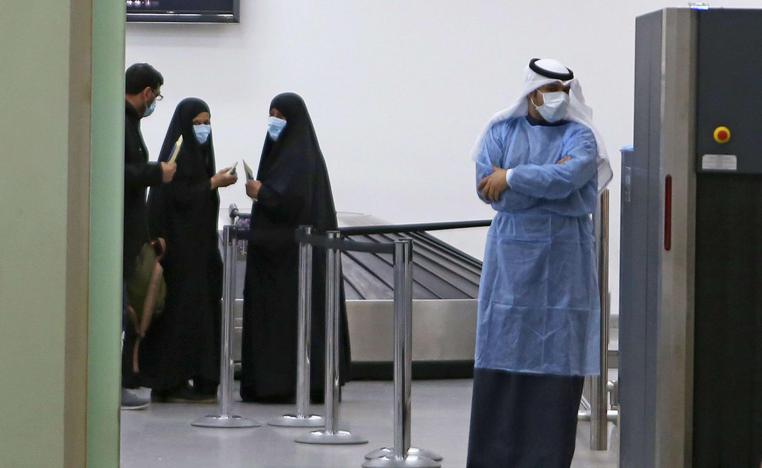 دول الخليج تضررت من استهتار الحكومة الايرانية بالفيروس