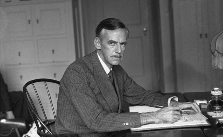 الكاتب المسرحي يوجين أونيل 