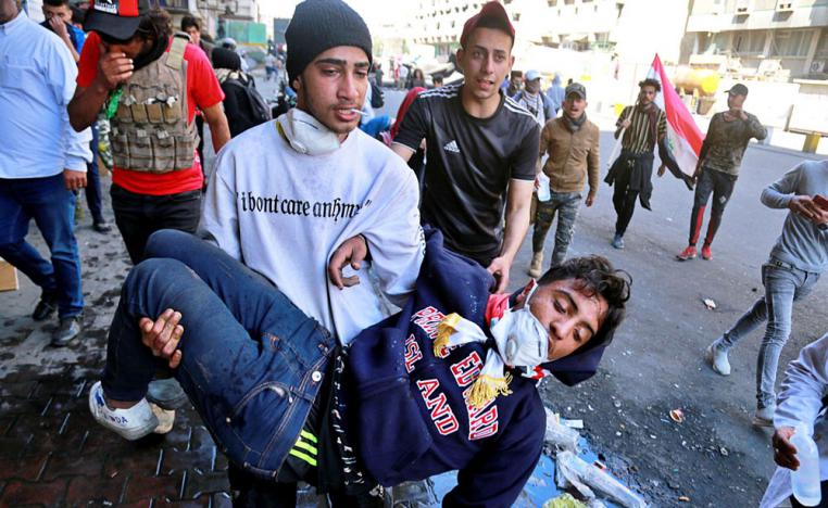 قنابل الغاز تخنق متظاهري العراق