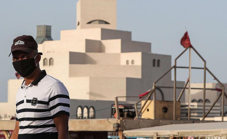 العمال الأجانب محاصرون بين كورونا وفقدان عملهم