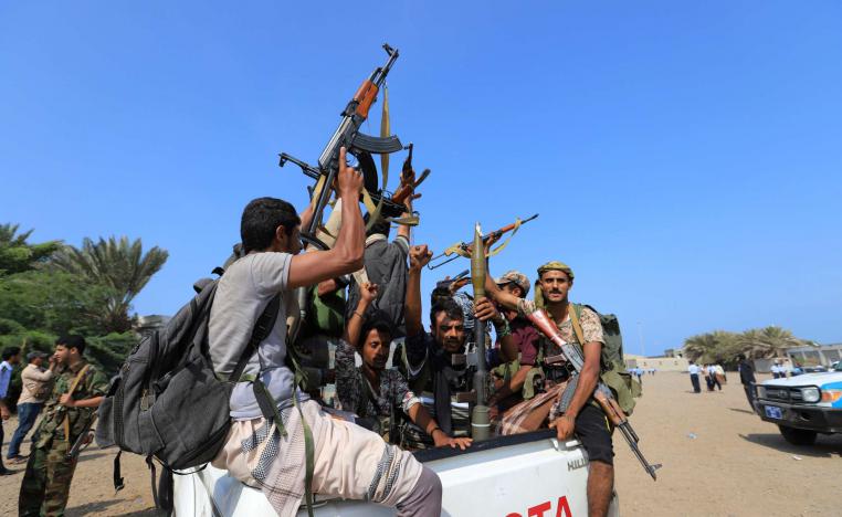 انتهاكات الحوثي أجبرت عشرات الآلاف على النزوح 