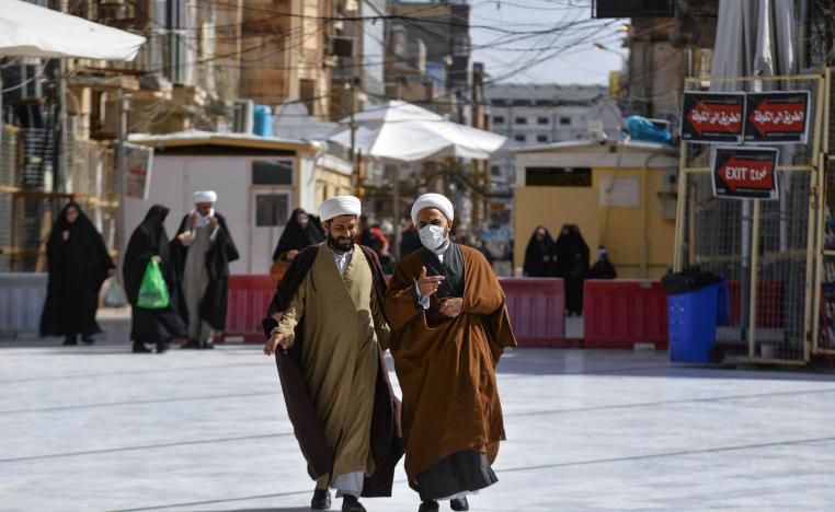 رجلا دين عراقيان في النجف