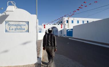 الغربية بدون شموع ولا احتفالات هذا العام 