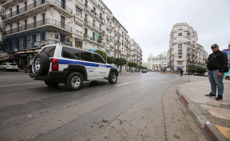 الحجر الصحي الزم سكان العاصمة الجزائرية منازلهم