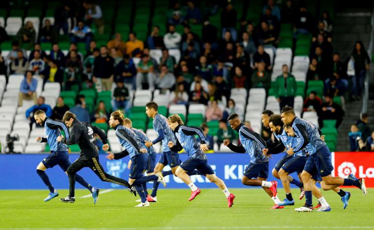 لاعبو فريق ريال بيتس الاسباني