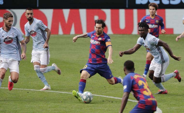 فيغو يحرم برشلونة الانفراد مؤقتا بالصدارة